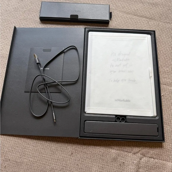 reMarkable2 E-Ink Tablet and Marker Plus refurbished - Picture 5 of 6